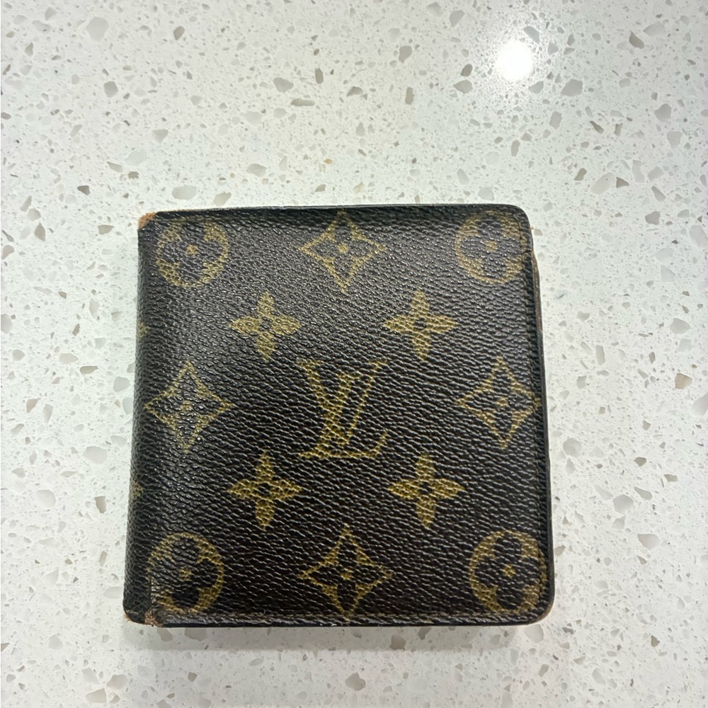 Louis Vuitton Monogram Wallet Authentic